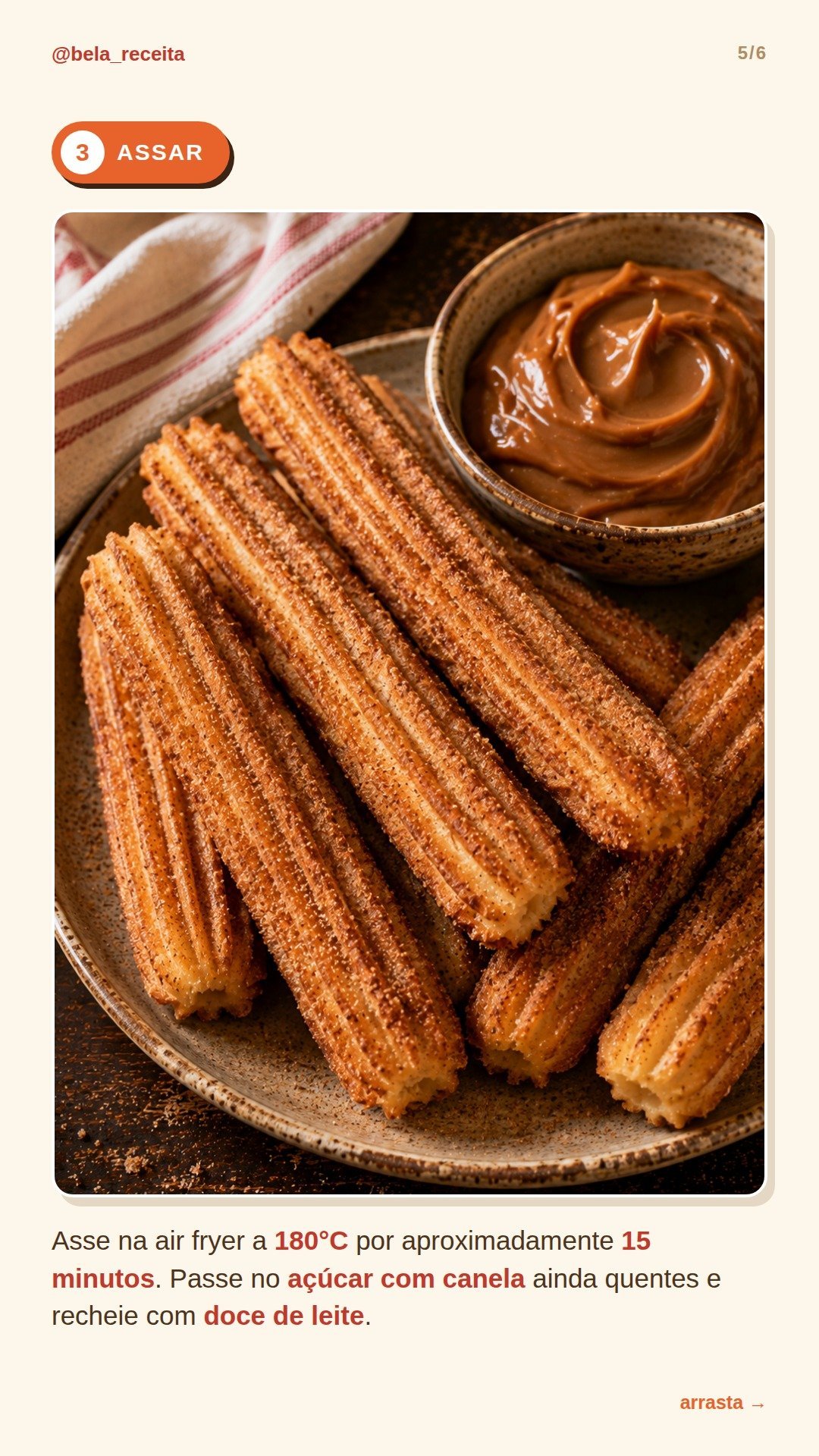 Churros assados na air fryer, crocantes por fora e macios por dentro, passados no açúcar com canela e recheados com doce de leite.